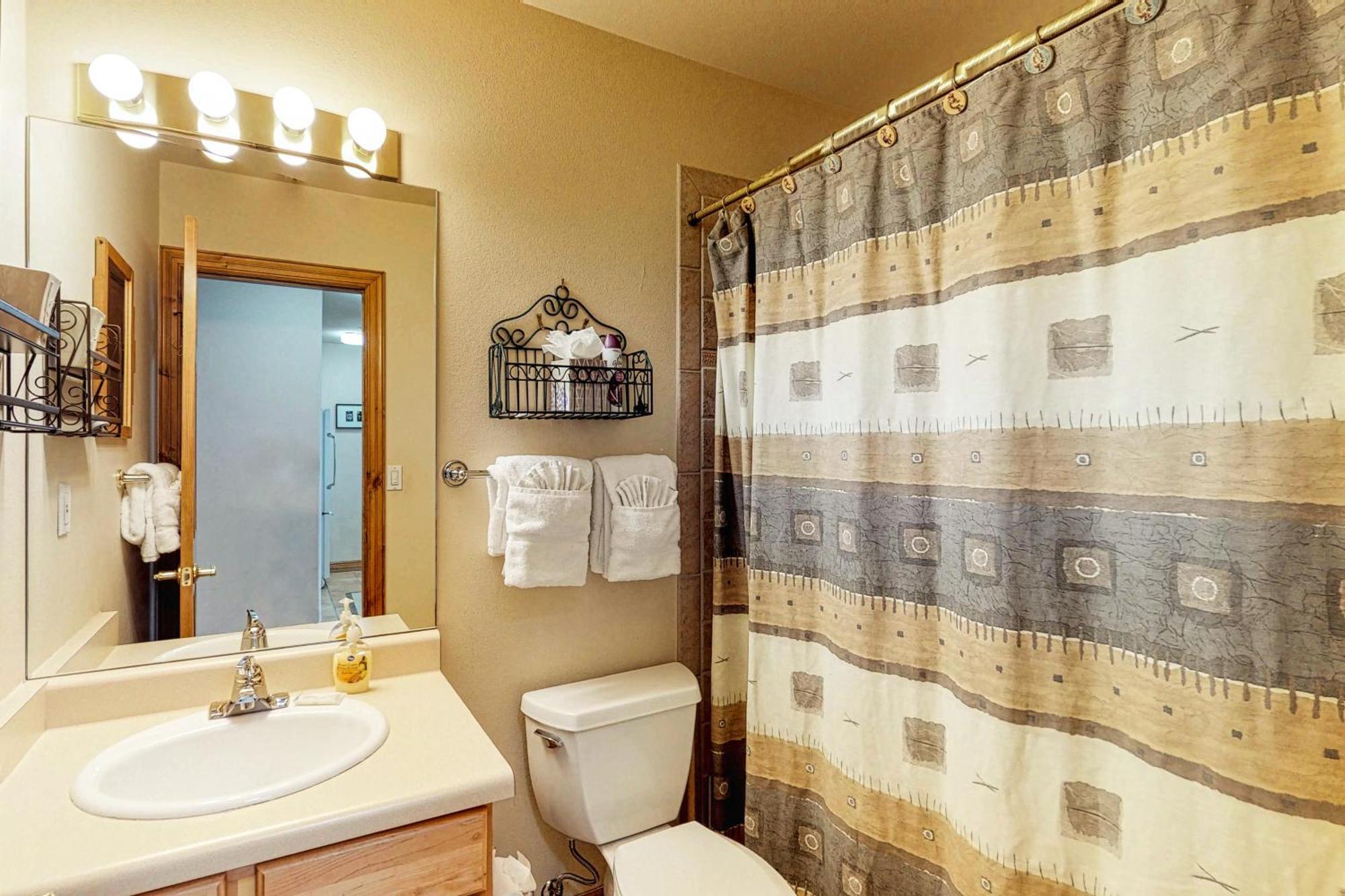 Dillon Commons Hotel Room photo