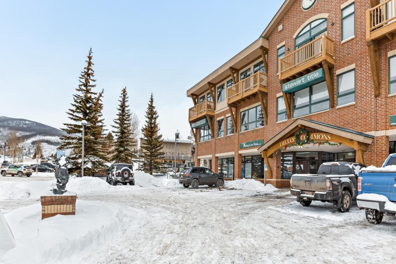Dillon Commons Hotel Exterior photo